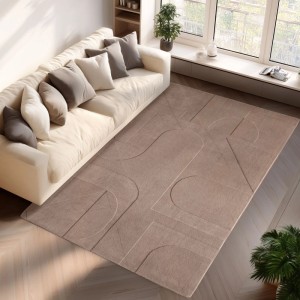 Beiger Kurzflorteppich Pompei mit 3D-Relief und skandinavischem Design im Wohnzimmer.