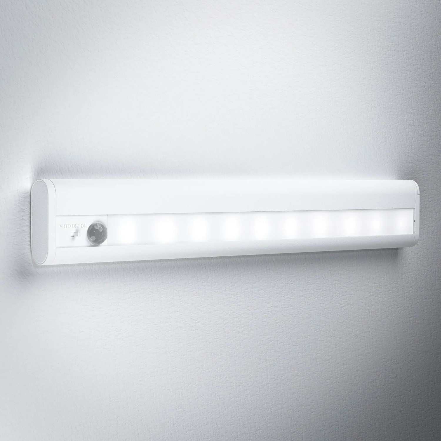 LEDVANCE Unterbauleuchte Linear Edge – 30 Cm, RGBW Farbwechsel, Dimmbar, 8W, IP20, Mit Fernbedienung