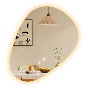 Asymmetrischer Emke LED Badspiegel 80x60 cm mit Anti-Beschlag und dimmbaren Lichtfarben.