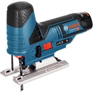 Bosch Professional Akku-Stichsäge GST 12 V-70 in Blau-Schwarz mit Sägeblatt. Präzise Schnitte für Holz & Metall.