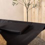 Detailaufnahme: Schwarze ebuy24 Gordo Hängematte auf Ständer mit Kissen. Gartenmöbel für entspannte Stunden.