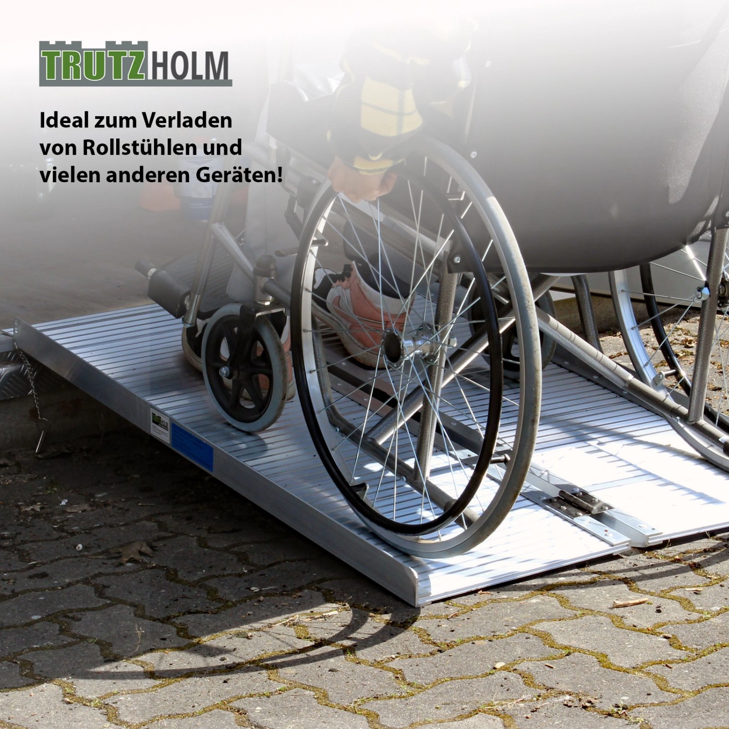 TRUTZHOLM Rollstuhlrampe, klappbar, 122 cm, Alu, geriffelt, mit Rollstuhl befahren.