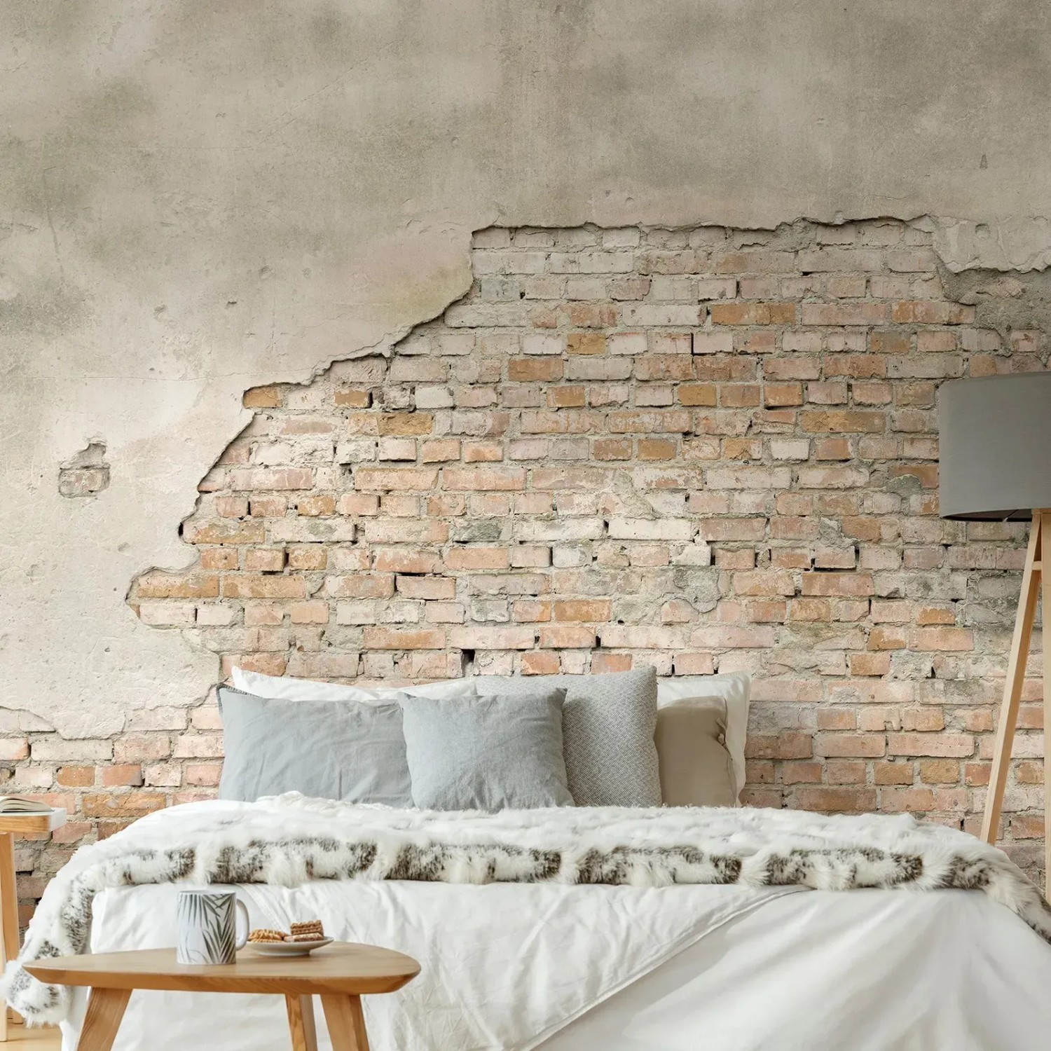 Art for the Home Fototapete Dublin, 300x300 cm, mit Backstein- und Putz-Motiv im Schlafzimmer.