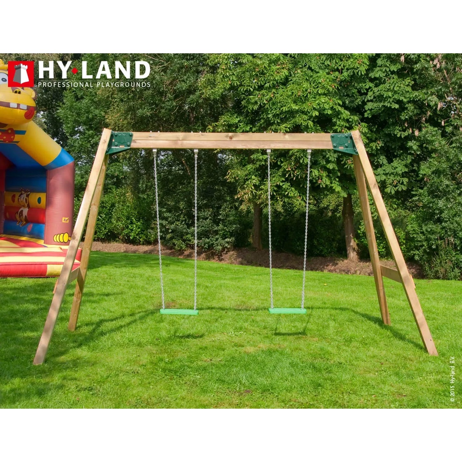 Hy-Land Doppelschaukel aus Kiefernholz für den Garten oder Spielplatz.
