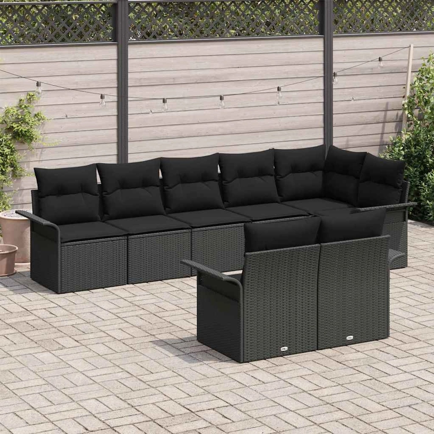 Schwarzes 8-teiliges Gartensofa-Set aus Poly Rattan mit Kissen von vidaXL.