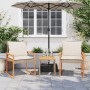 Beiges 3-tlg. Bistro-Set aus Polyrattan und Akazienholz mit Kissen für Garten oder Balkon.