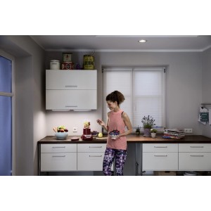 Ledvance LED Unterbauleuchte Linear in Weiß, montiert unter einem Küchenschrank.