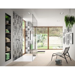 Begehbare, ebenerdige Hüppe Duschwanne EasyFlat, 120x90 cm, in Weiß mit Glasdusche in modernem Badezimmer.