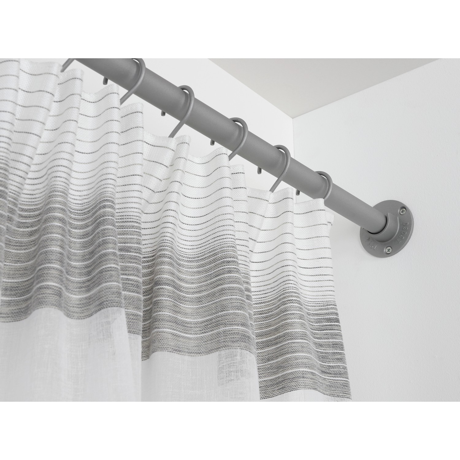 Gardinia S-Haken Industrial Home, Ø 25mm, silber, 10er-Set an Gardinenstange mit Vorhang.