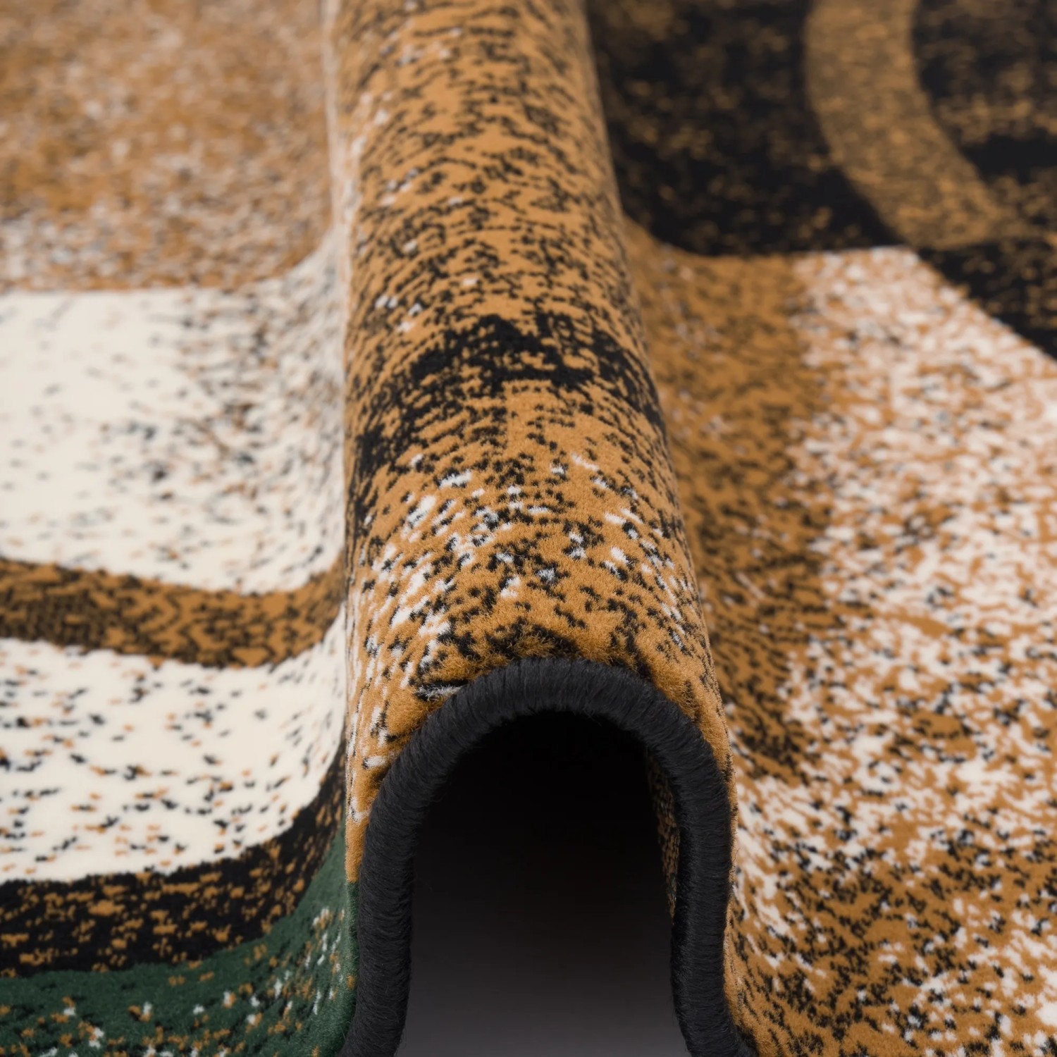 Detailansicht: Grüner Pergamon Designer Teppich Brilliant Trend 160x230cm, Kurzflorteppich mit modernem Muster.