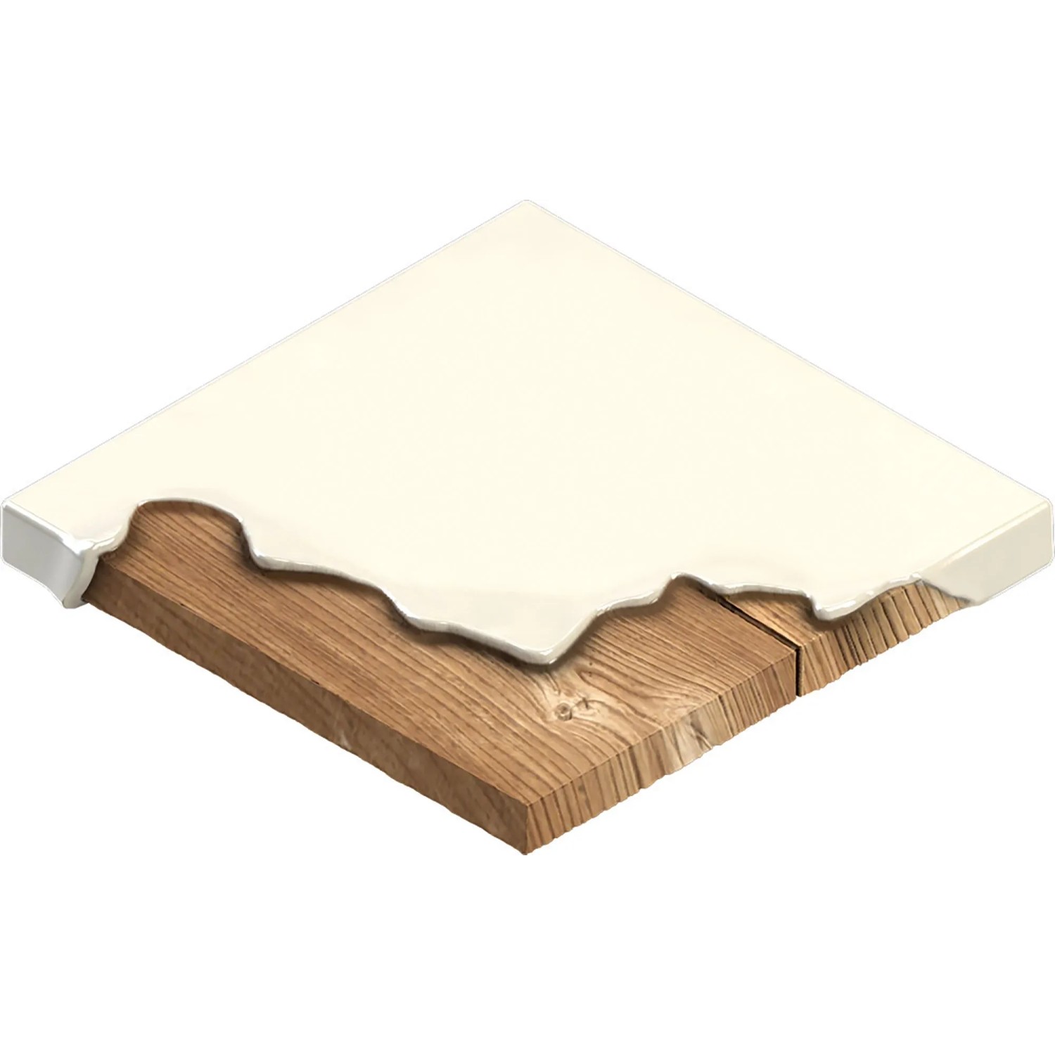 Holzbrett, teilweise mit weißer Farbe bedeckt.