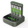 GP Akku-Ladegerät B441 mit 4 AA 2100 mAh Akkus in Ladestation. Batterien werden geladen.