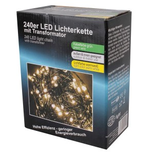 Lex 240er LED Lichterkette in Verpackung. Warmweiße LEDs, grünes Kabel, für Außen & Innen, inkl. Transformator.