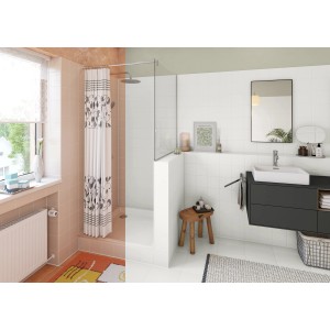 Badezimmer mit Baumwollweißen Fliesen, behandelt mit Alpina Fliesenlack Bad & Küche 3-in-1.