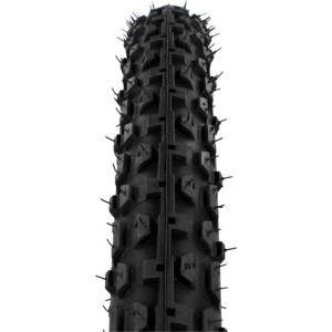 Schwarzer Fischer MTB Reifen 26 Zoll (66 cm) mit grobem Profil.