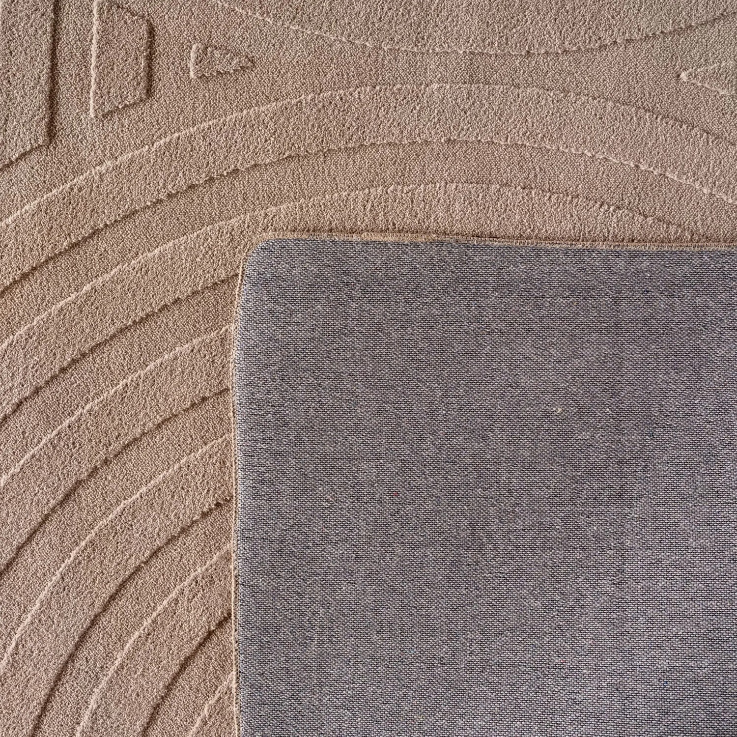 Beiger Kurzflorteppich Pompei mit 3D-Relief und skandinavischem Design, 160x230 cm.