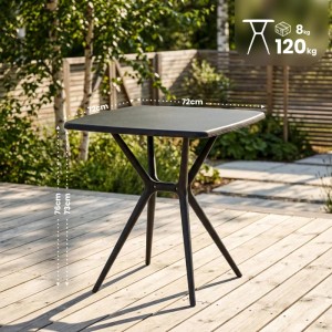 Schwarzer, eckiger DELUKE Gartentisch SVEN aus Kunststoff auf Holzterrasse. Moderner Outdoor-Tisch 72x72x76cm.