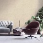 Beige Vliestapete mit geometrischem Muster, leicht glänzend und strukturiert. Dekorative Tapete für Wohnräume.