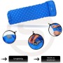 Blaue Sportisfaction Isomatte mit Wabenstruktur, integriertem Kissen und Ventil. Zeigt Bedienung der Luftpumpe.