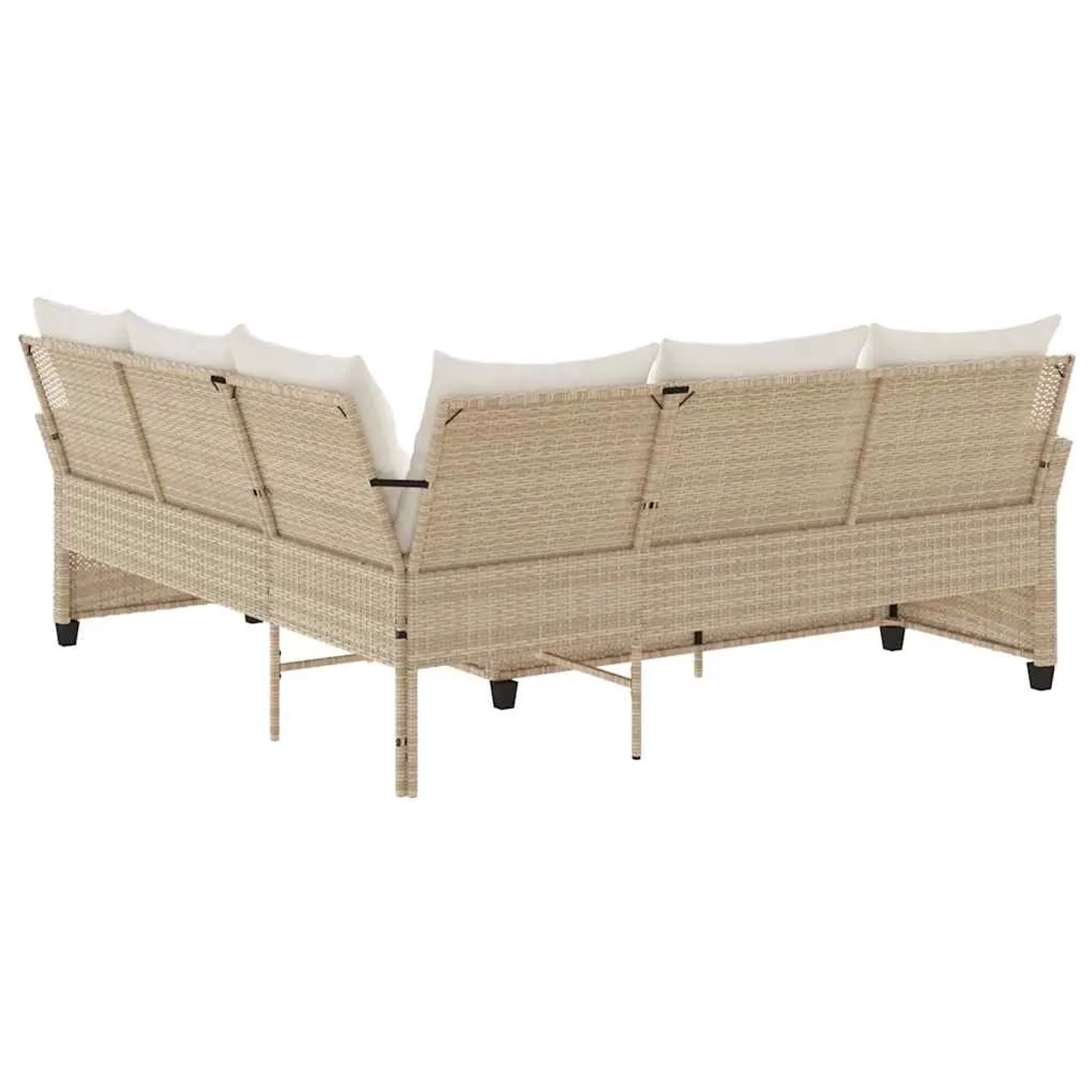 L-förmiges Couchsofa aus Rattan in Beige mit Kissen. Gartenmöbel für Terrasse und Garten.