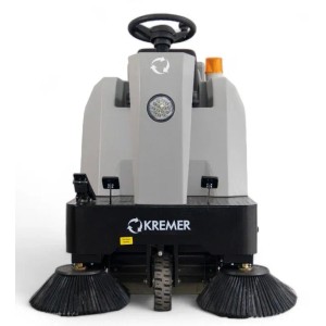 DeTec. Kremer Aufsitz-Kehrmaschine KRYZS4, eine selbstfahrende, elektrische Kehrsaugmaschine.