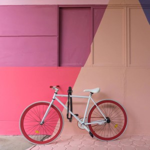 Relaxdays Fahrradanker aus Stahl, schwarz, zur Wand- und Bodenmontage für Fahrräder.