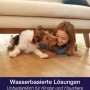 Mädchen mit Hund auf Parkettboden, gereinigt mit Bona Parkettreiniger. Reinigungsmittel ist sicher für Kinder und Haustiere.
