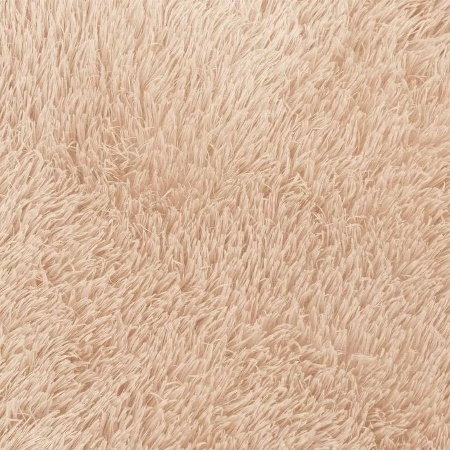 Beiger Shaggy Hochflorteppich NAVARRA 60x100 cm aus Polyester. Detail der weichen, langen Fasern.