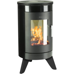 Schwarzer Wamsler City Kaminofen (7 kW) mit brennendem Holz hinter der Glasscheibe.