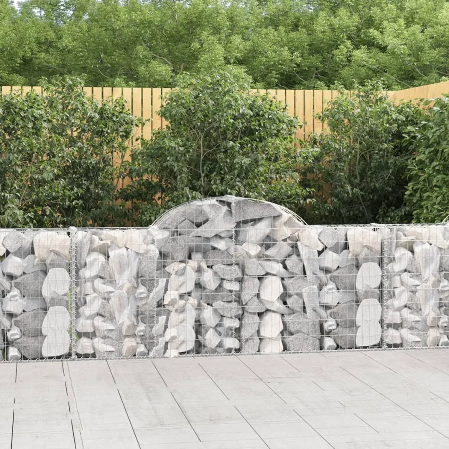 Gabionen Hochbeet mit Bogen, 25 Stück, 200x30x80/100cm, gefüllt mit Steinen als Gartendeko.