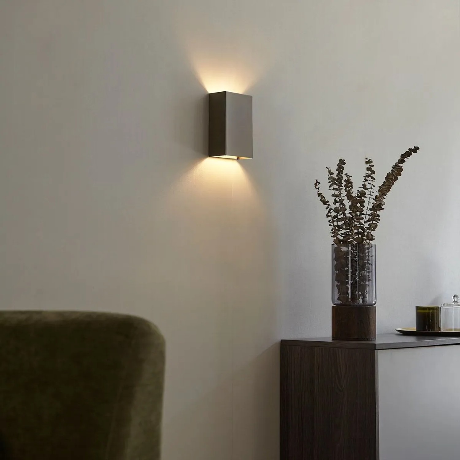 QAZQA Moderne Wandleuchte Gunmetal 2-flammig Otan S
