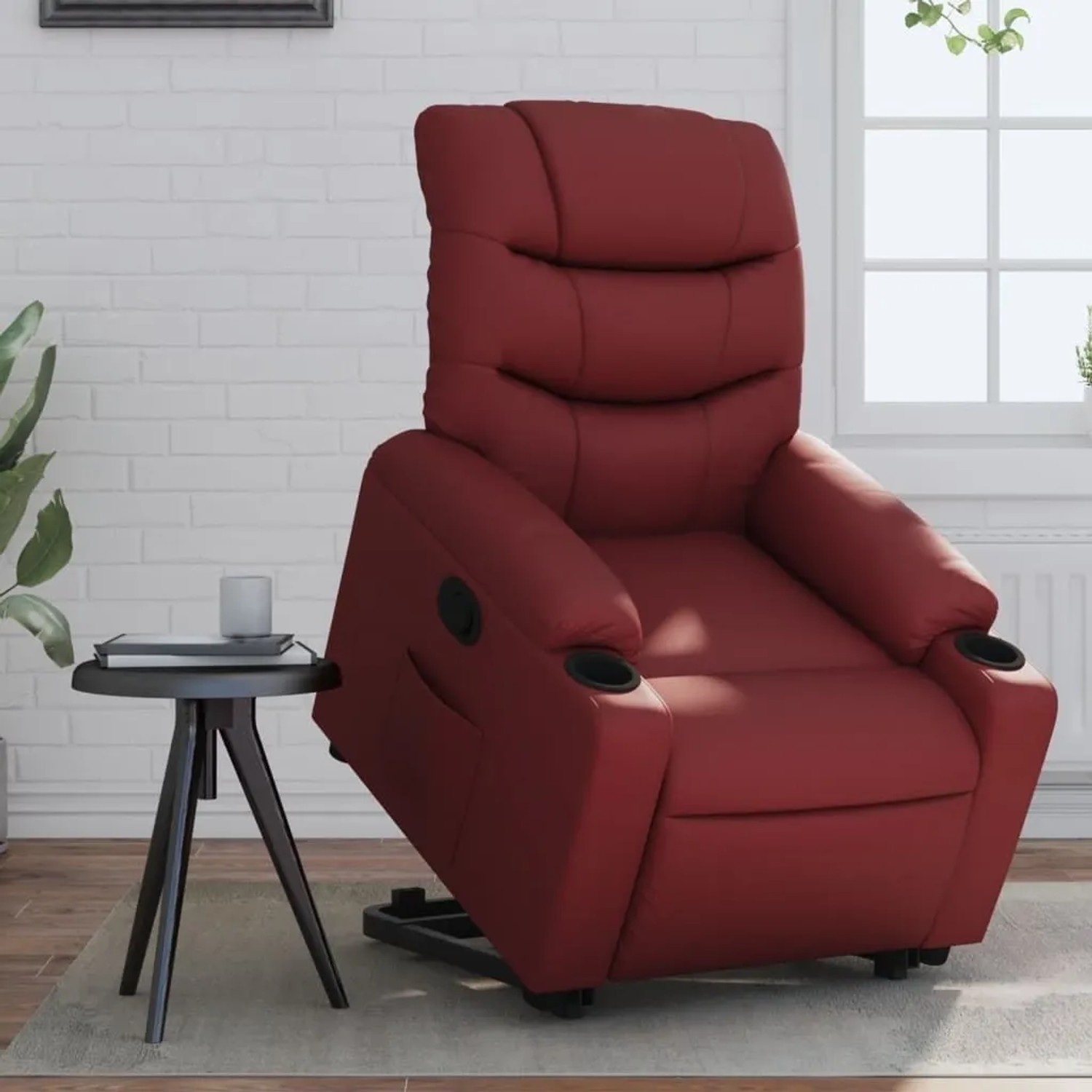 Weinroter Relaxsessel mit Aufstehhilfe aus Kunstleder. Bequemer Sessel für Wohnzimmer.