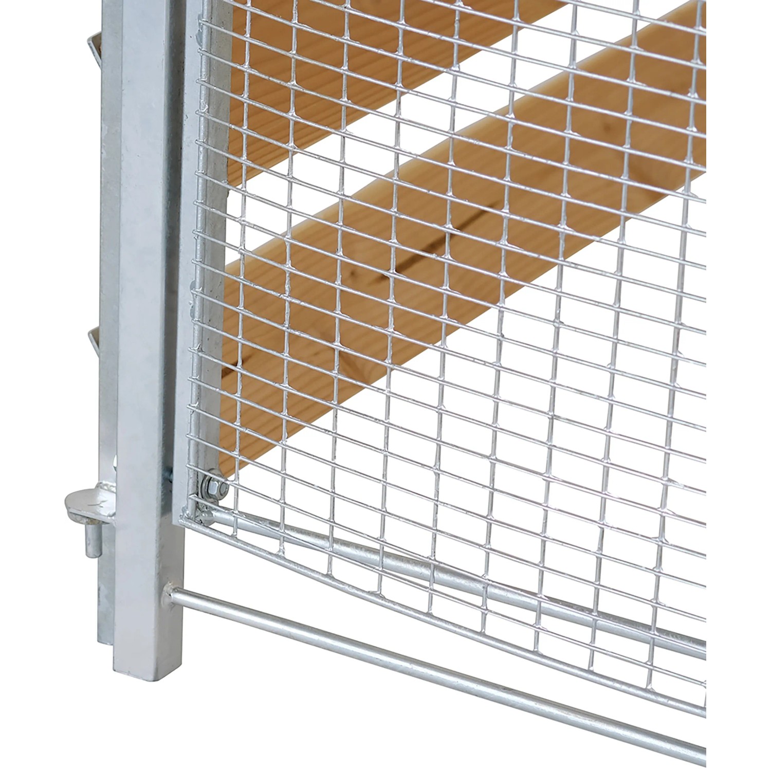 Detailansicht des Bellissa Komposters mit Sieb: Holz und Metallgitter.