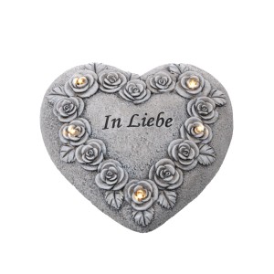 Graues Polyresin Herz mit Rosenkranz, leuchtenden LEDs und "In Liebe" Schriftzug. Grabdekoration.