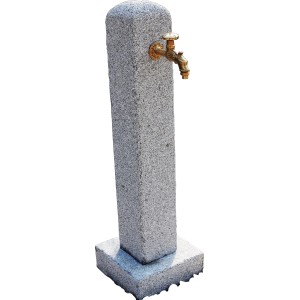 Silex Granit Brunnensäule mit Messinghahn für den Garten.