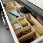 Fackelmann Schubladenbox aus Buche mit 5 Fächern zur Badmöbel-Organisation.