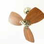 Deckenventilator Toledo in Antik-Zinn-Optik mit drei Nussbaumholz-Flügeln.