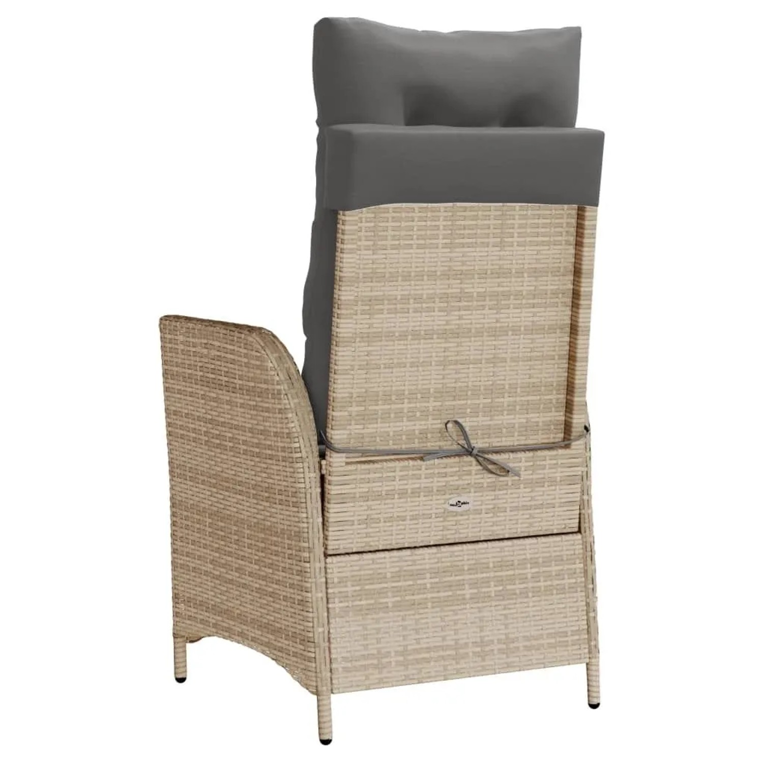 Beiger vidaXL Gartensessel aus Poly Rattan mit hoher Rückenlehne und dunkelgrauen Polstern. Verstellbarer Gartenstuhl.