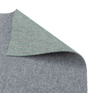 Grauer Snapstyle Kunstrasen Rasenteppich Kingston 400x100cm mit Noppen und grüner Drainagefunktion.