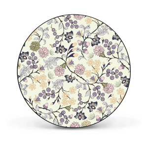 Runde, schwarze Magnettafel (47cm) mit floralem Tapetenmuster als Wanddekoration.