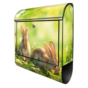 Schwarzer Design Briefkasten mit Hasenmotiv und Zeitungsfach. Wetterfest und rostfrei.