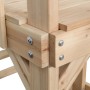 Detailansicht: Holzkonstruktion des Swing King Spielturms Noa mit Schrauben.