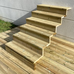 Vinuovo Außentreppe aus Holz, 6 Stufen, 100cm breit, mit Setzstufen. Kesseldruckimprägniertes Nadelholz.