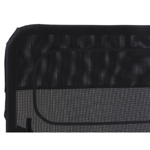 Detailansicht der schwarzen Siena Garden Kippliege Bito. Sonnenliege mit Netzstruktur.