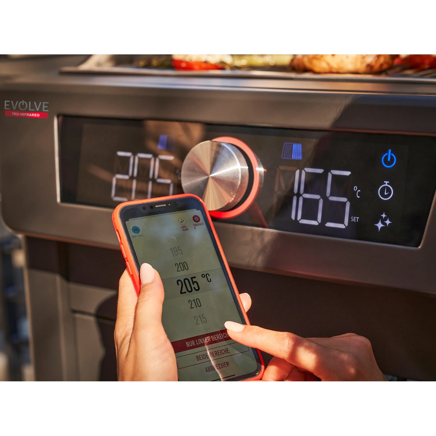 Char-Broil Evolve Elektrogrill mit App-Steuerung und digitalem Display in Nahaufnahme.