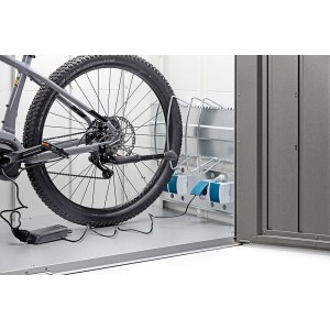 Biohort E-Montagepaneel im HighBoard 200 mit E-Bike Ladestation und Fahrradhalter.