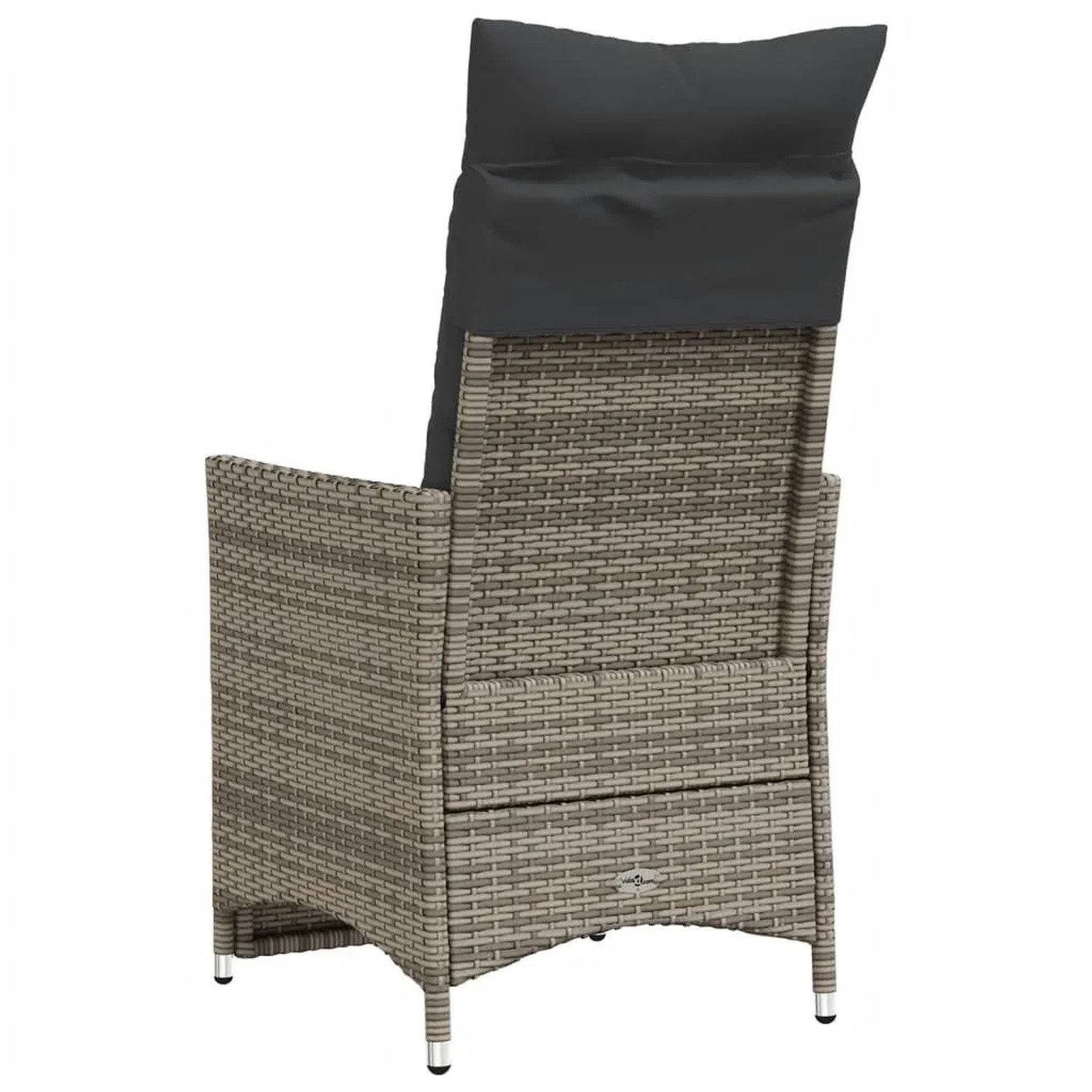 Rückansicht eines grauen verstellbaren Gartensessels aus Poly Rattan mit dunklem Rückenkissen.