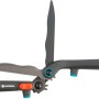 Gardena EnergyCut 2in1 Hand-Heckenschere mit grauen Klingen und blau-schwarzen Griffen.
