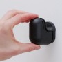 Schwarzer Wagner Wandhaken Hooks4home Pill aus Bio-Kunststoff, Nahaufnahme.