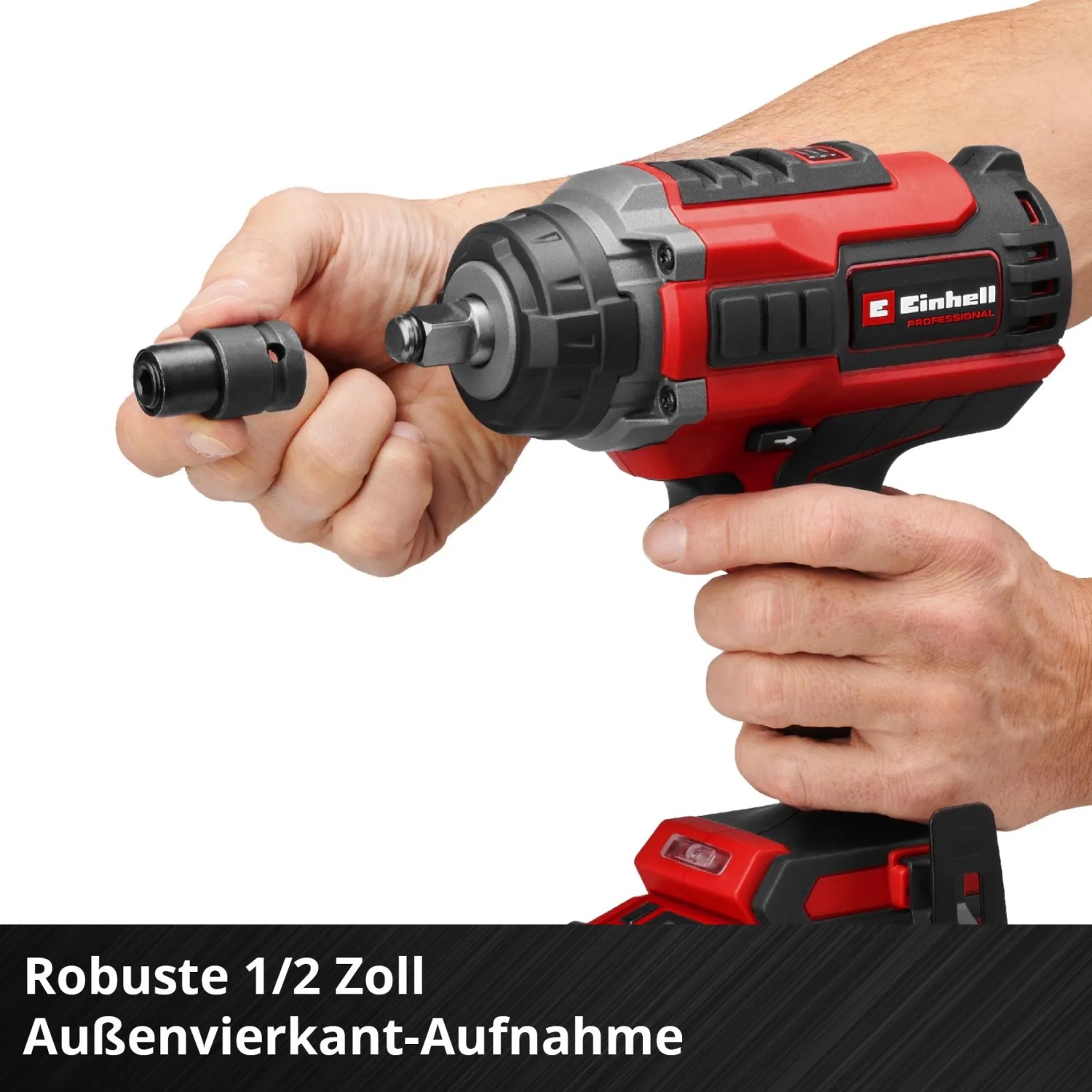 Einhell Akku-Schlagschrauber Impaxxo 18/450 Solo mit Bit-Adapter in der Hand.